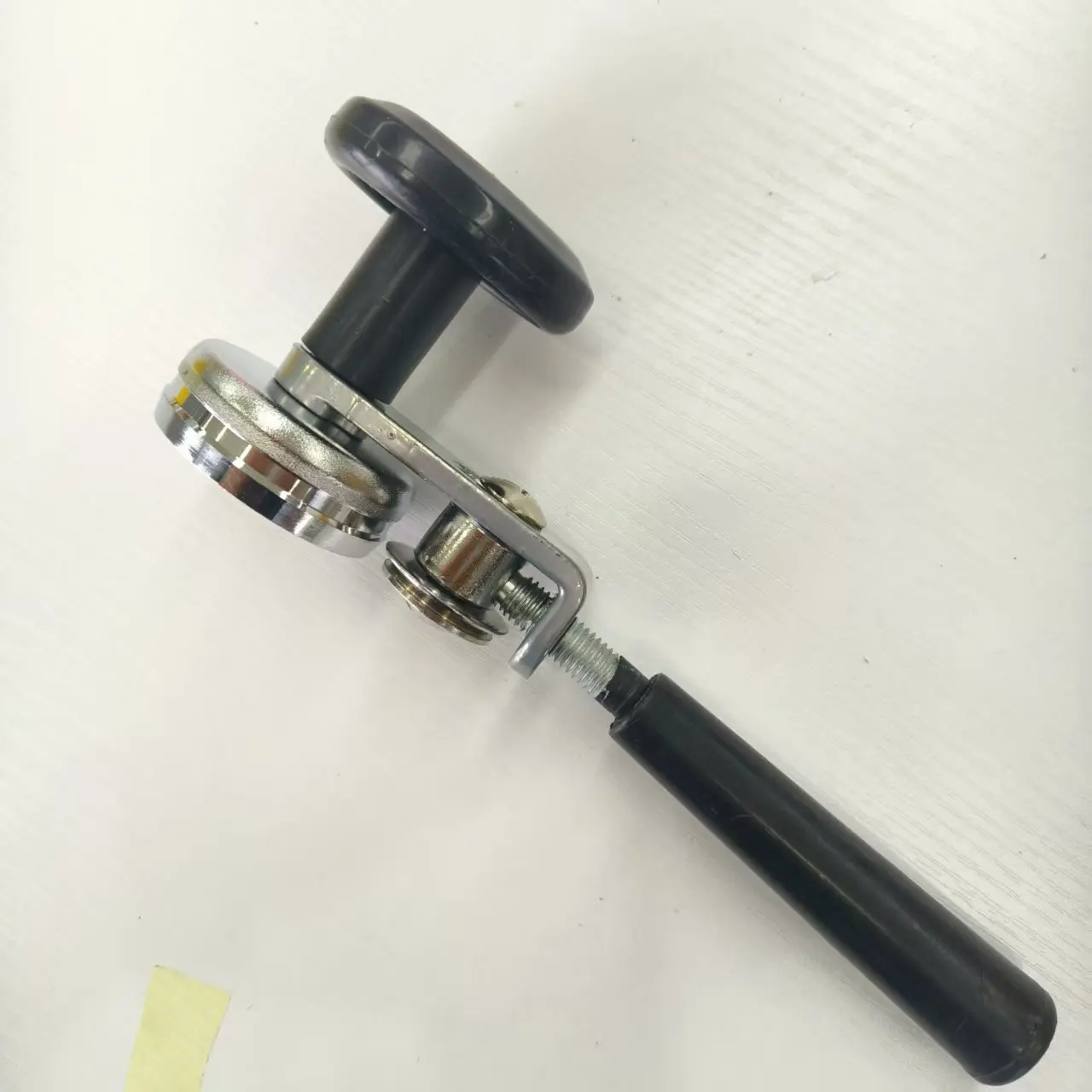 

Portable Manual Can Sealing Machine Aluminum Cans Bottle Sealing Machine