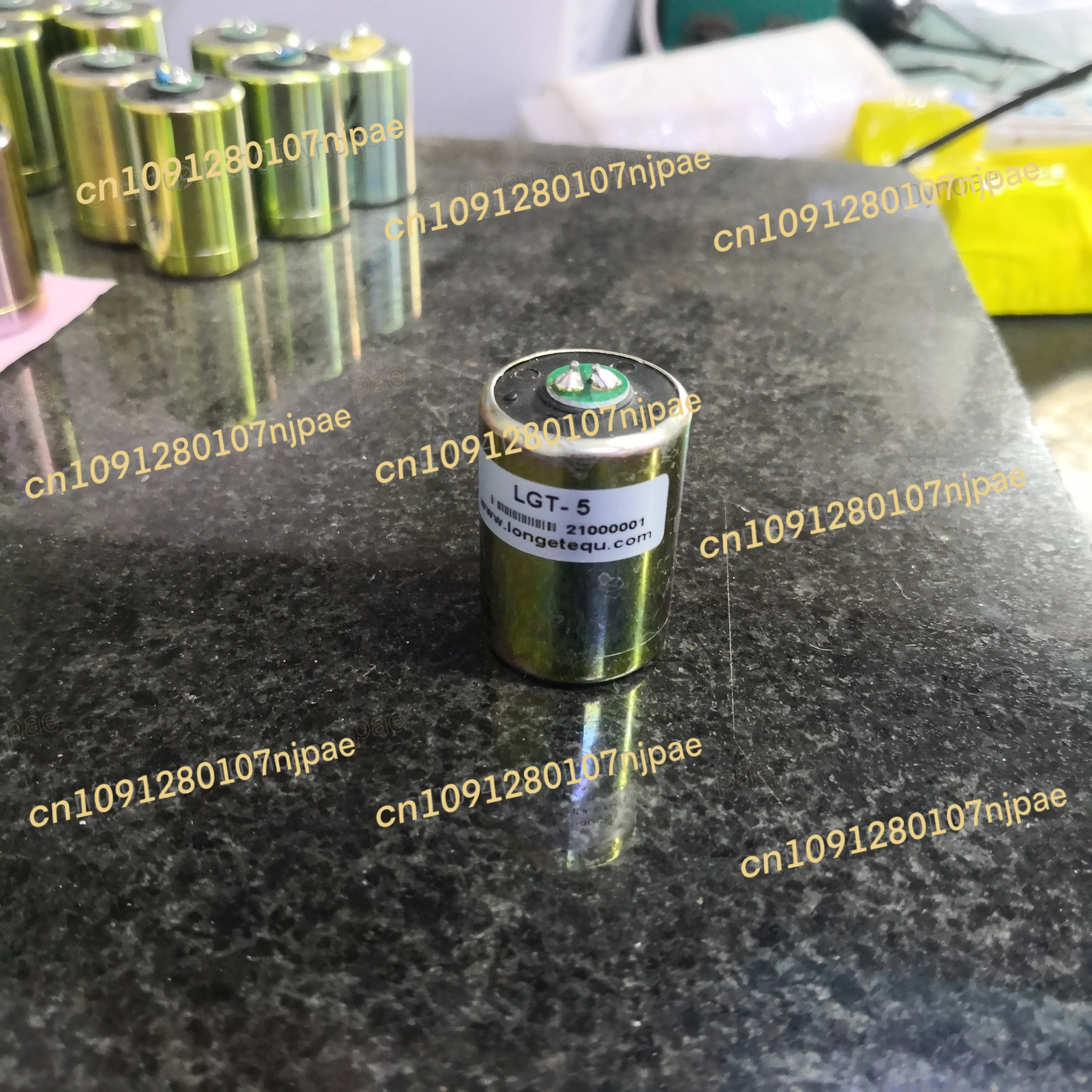 

LGT-5 low frequency seismometer core