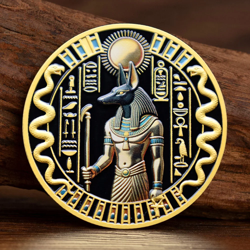 Moneda Conmemorativa del Antiguo Dios Egipcio Anubis, Chapada en Oro, con Hieroglíficos, Recuerdo Coleccionable para Amantes de la Historia