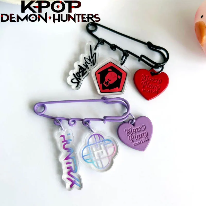 أنيمي فيلم KPop شيطان الصيادين HUNTR/X ساجا بنين تأثيري المفاتيح بروش الاكريليك دبوس قلادة مفتاح سلسلة كيرينغ اكسسوارات هدية