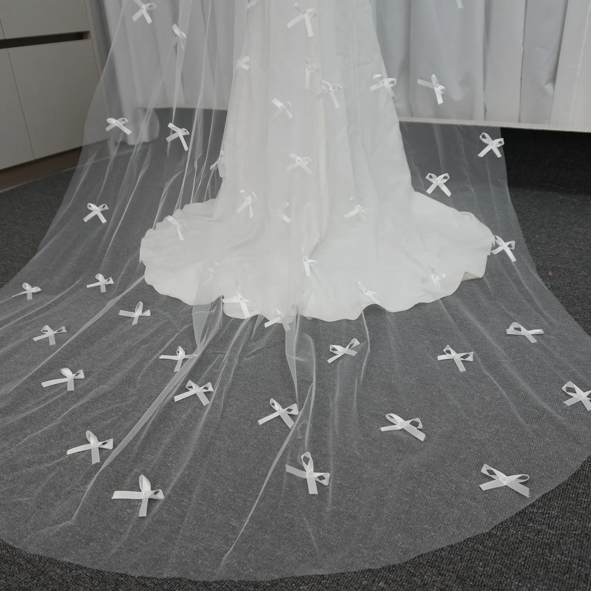 

Soft Long Appliqued Bridal Marriage Elegant for Women One Layer Wedding Bow Veil with Comb Accessories