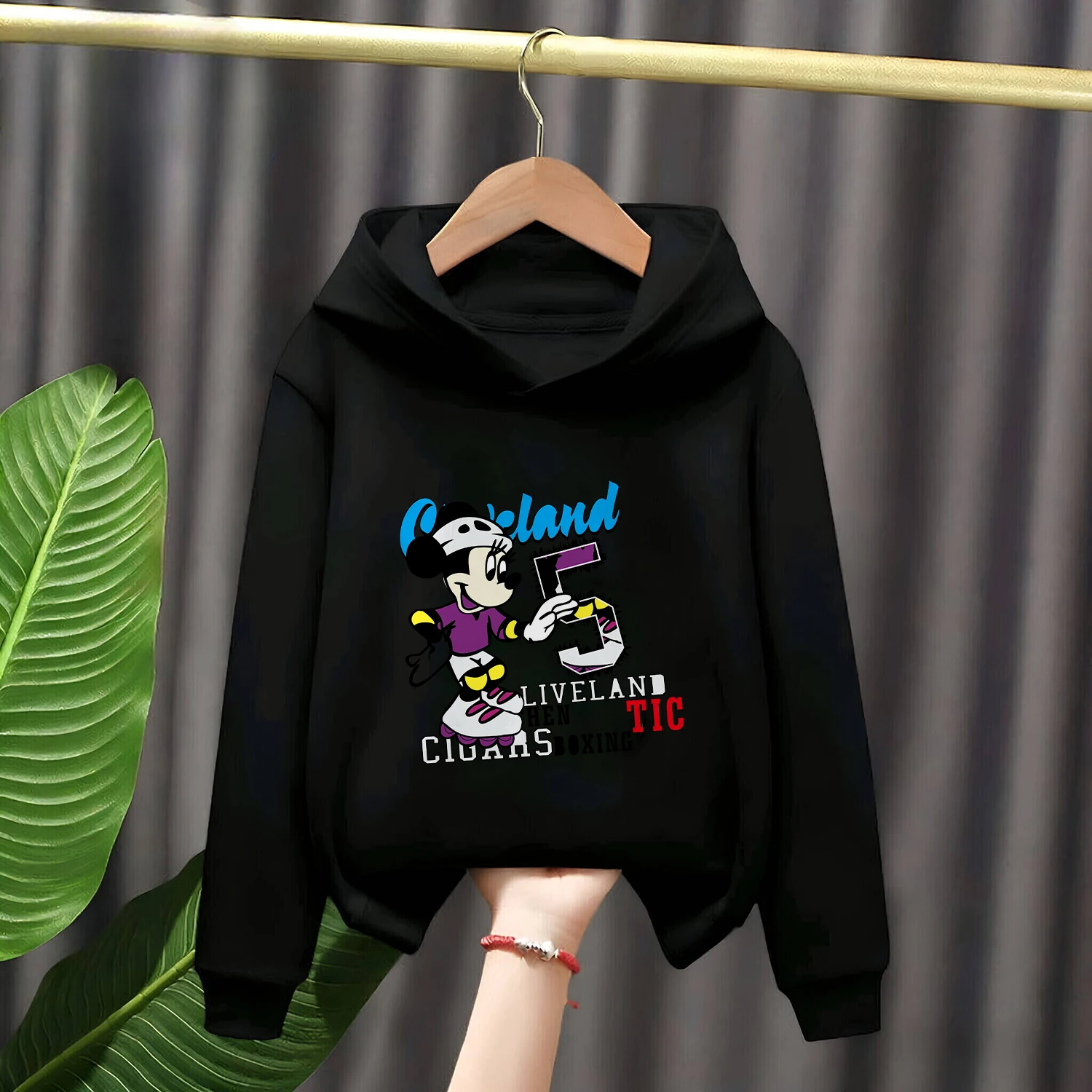 

Disney Mickey Mouse Hoodie 2026 New Warm Soft Cute Sweatshirt with Cartoon Pattern Comfortable Wear