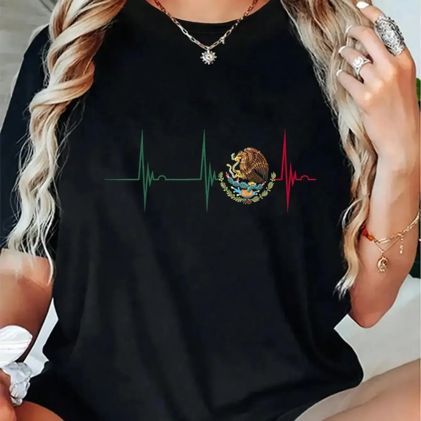 Mexico Heartbeat EKG Pulse Mexican Pride Emblem Mexico Flag T-Shirt