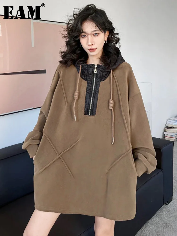 [EAM] Coffee Color-block With Velvet Sweatshirt New Hooded Long Sleeve Women Big Size Fashion Tide Spring Autumn 2023 1DH4379