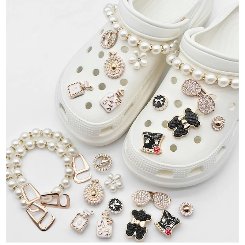 2024 New Fashion Set Hole Shoe Charms Accessories Shoe Buckle Cute Pearl Glasses Water Diamond Chain DIY 3D Shoes Decorations