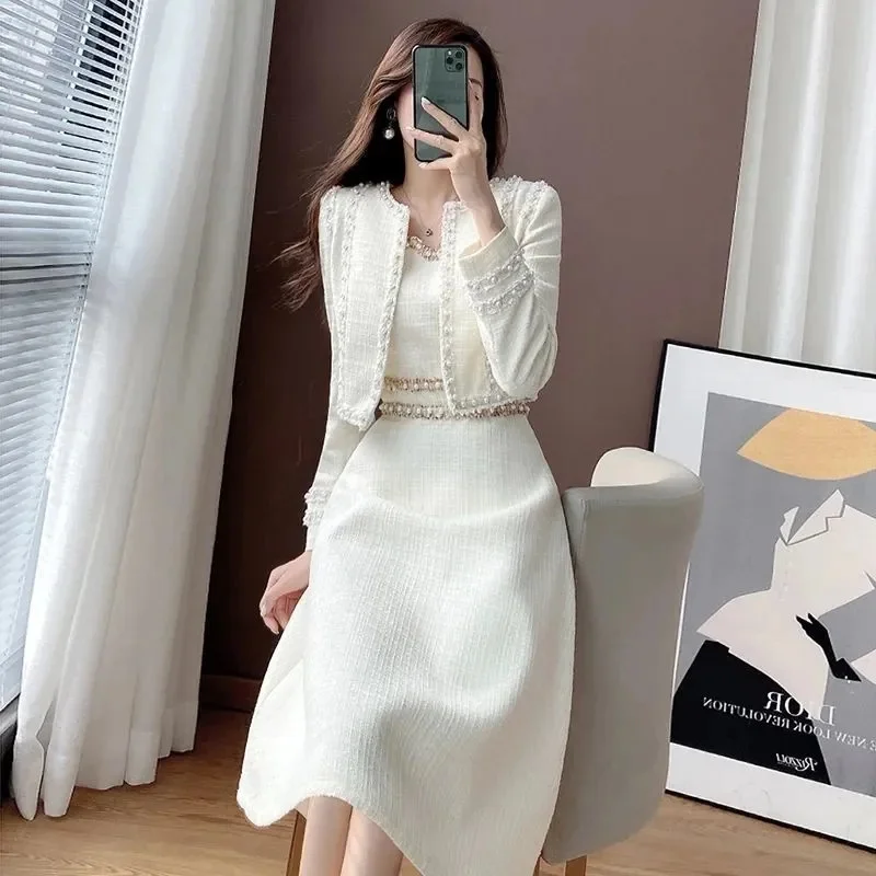 春秋のファッション女性衣装ファッションショートジャケット + ストラップドレス 2 点セットエレガントなノースリーブサスペンダードレススーツ