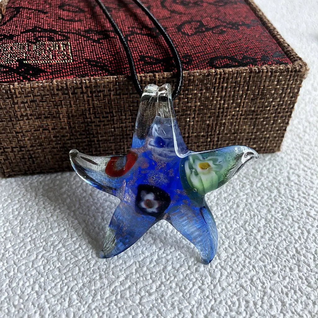 1pc Creative Painting Art Starfish Interior Flower Glass Pendant Necklace with Multiple Colors Available: Red, Blue, Purple, Dee