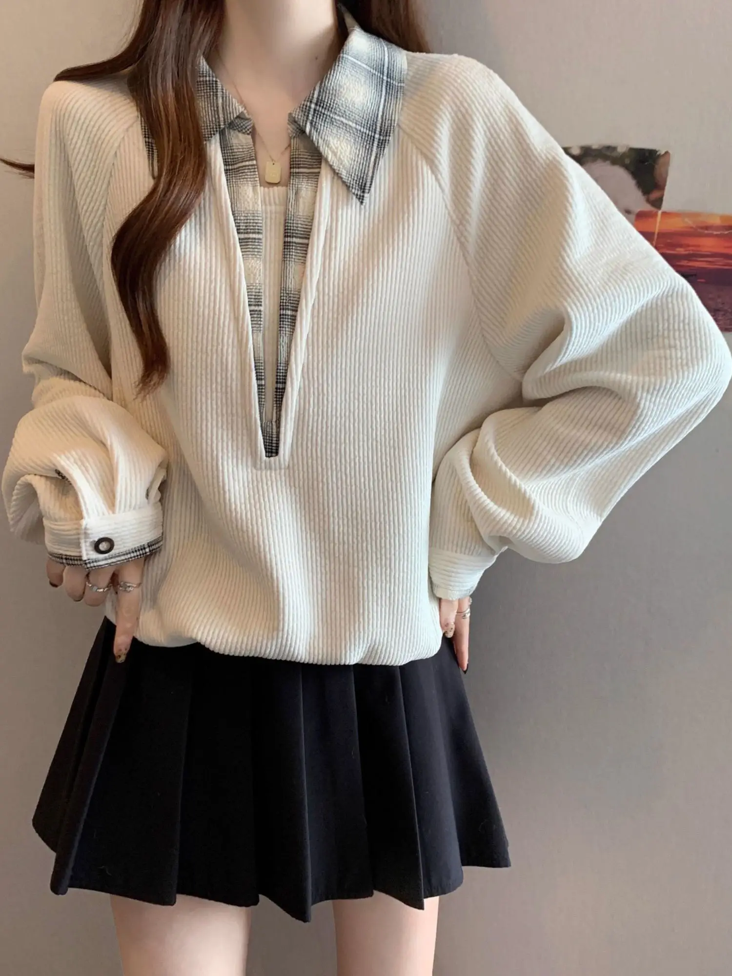 Suéter Feminino Longo com Design de Recortes, Ajuste Solto, Moda de Outono e Inverno, Alta Qualidade, Estilo Coreano com Gola