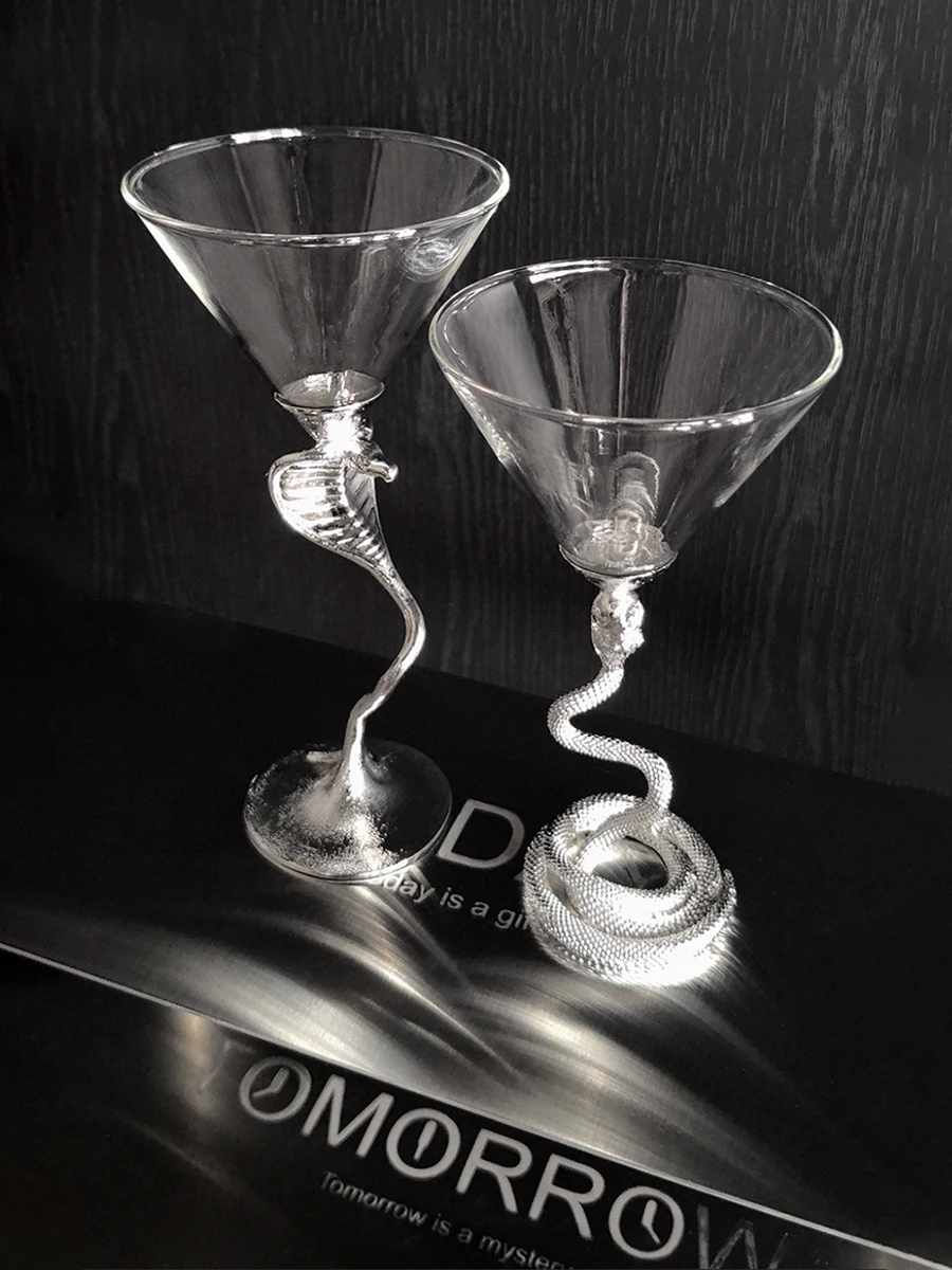 

Black Snake Martini Glass, Silver Snake Wine Glass Creative Gothic Cocktail Martini Goblet Drinking Cup for Bar Party Home Decor