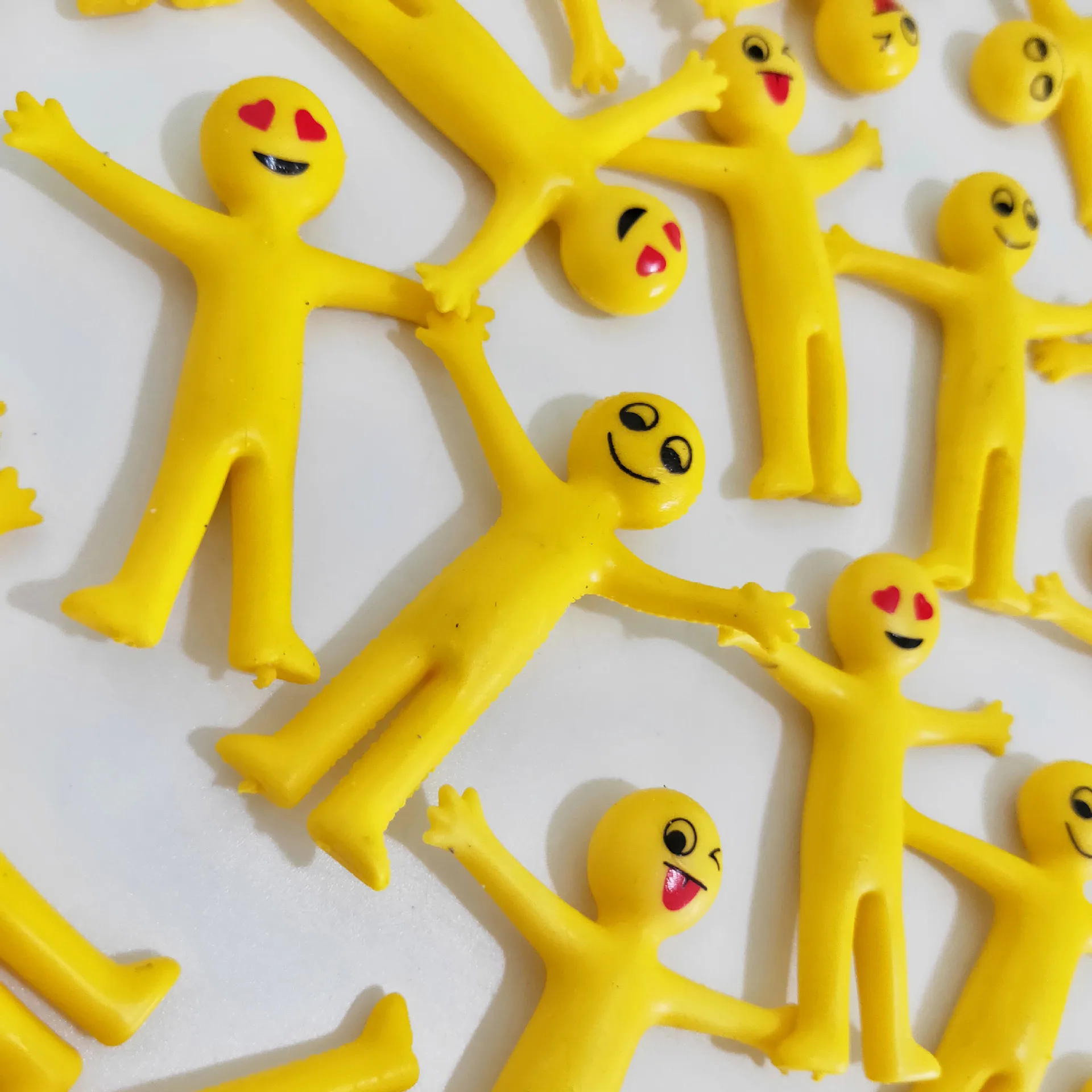 10Pcs/Lot Unique TPR Soft Rubber Expression Little Yellow Man Children Party Twisted Egg Toys Christmas Birthday Surprise Gifts