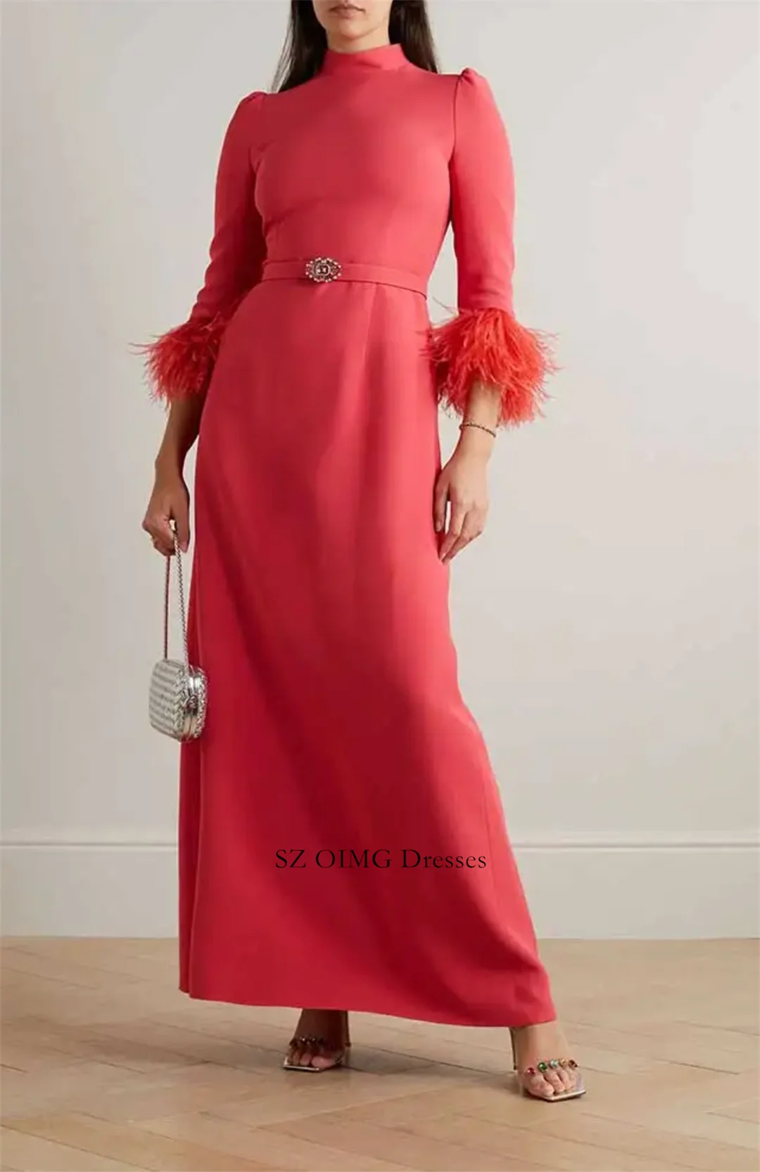 Ballkleider mit hohem Ausschnitt benutzer definierte satin rote handgemachte Federn angepasst Stil formelle Abendkleid Frauen Abschluss ball Hochzeits kleider