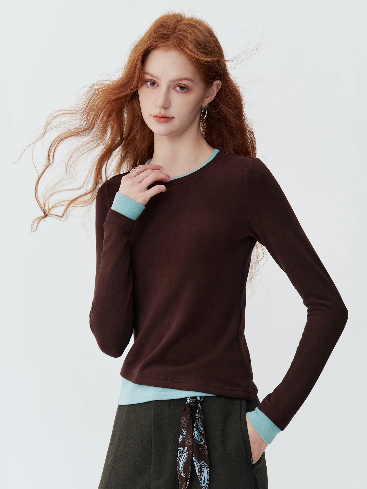 Long Sleeve T-Shirt Retro Color Block Slim Fit round Neck Top for Women Autumn Season Commute Style Knitted Fabric Casual Wear