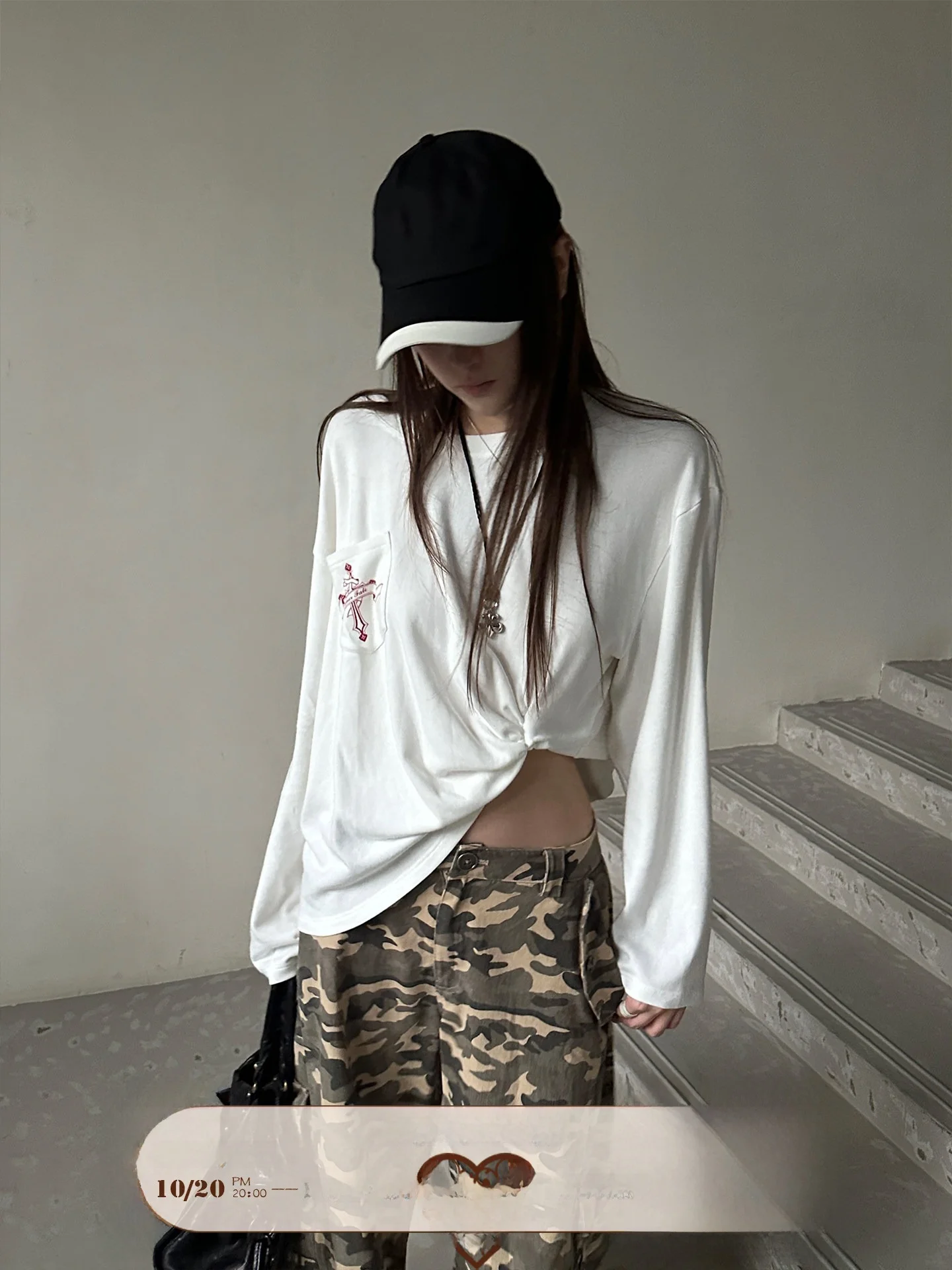 Rase Le Sol 'Crimson Oath' Printed Waist Side Structure Loose Long Sleeve T-Shirt Casual Style White Women's Fashion Top