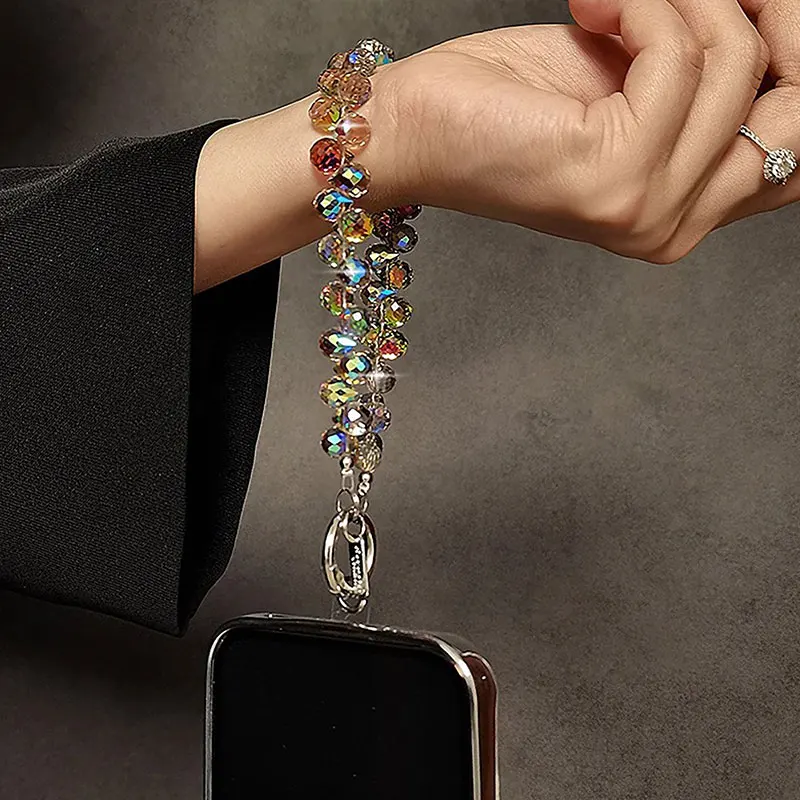Cordino per telefono di lusso Catena sospesa in cristallo con goccia d'acqua Catena per cellulare colorata da polso corto con perline a mano per custodia per telefono da donna