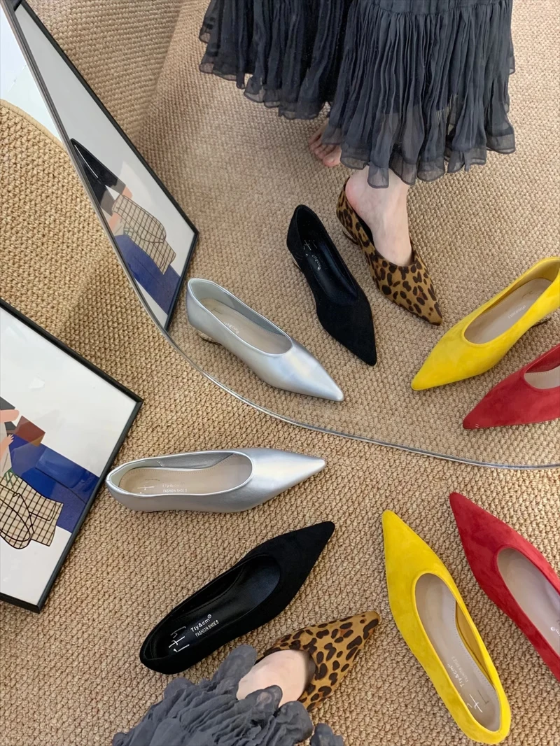 

Designer Pointed Toe Women Flat Shoes Fashion Shallow Slip On 2025 Spring Autumn Dancing Party Low Heel Shoes
