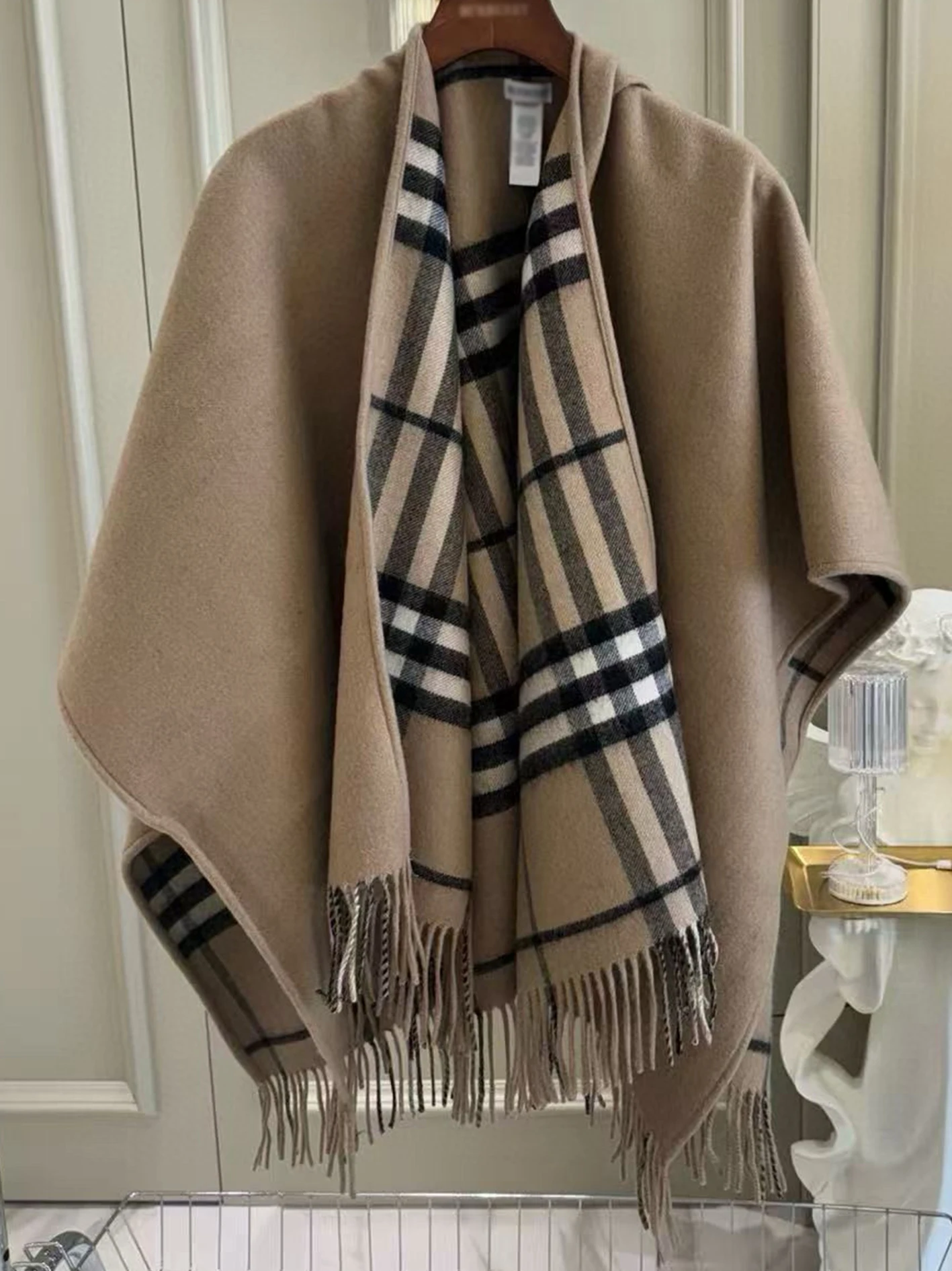 

Двусторонняя шерстяная накидка в клетку, женская роскошь, зимний теплый шарф, подарок, мягкий, рыцарь, гребень B, винтажная шаль в стиле Old Money, клетчатый