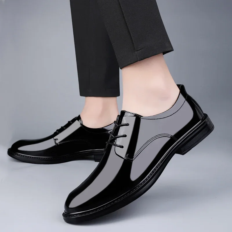 Luxury Brand Lace Up Oxford Shoes Man Casual Lightweight Summer Business Bright Colored Leather Moccasins Comfy Dress Mens Shoes