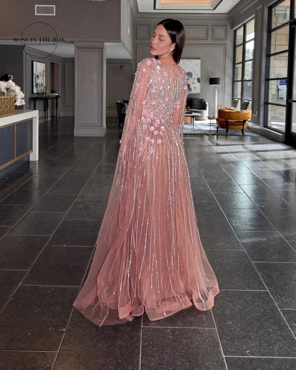 Vestidos de noite de renda de luxo personalizados para mulheres manga longa frisada linha a فسات -. onderikanvestido de festa de cocktail rosa com decote em o