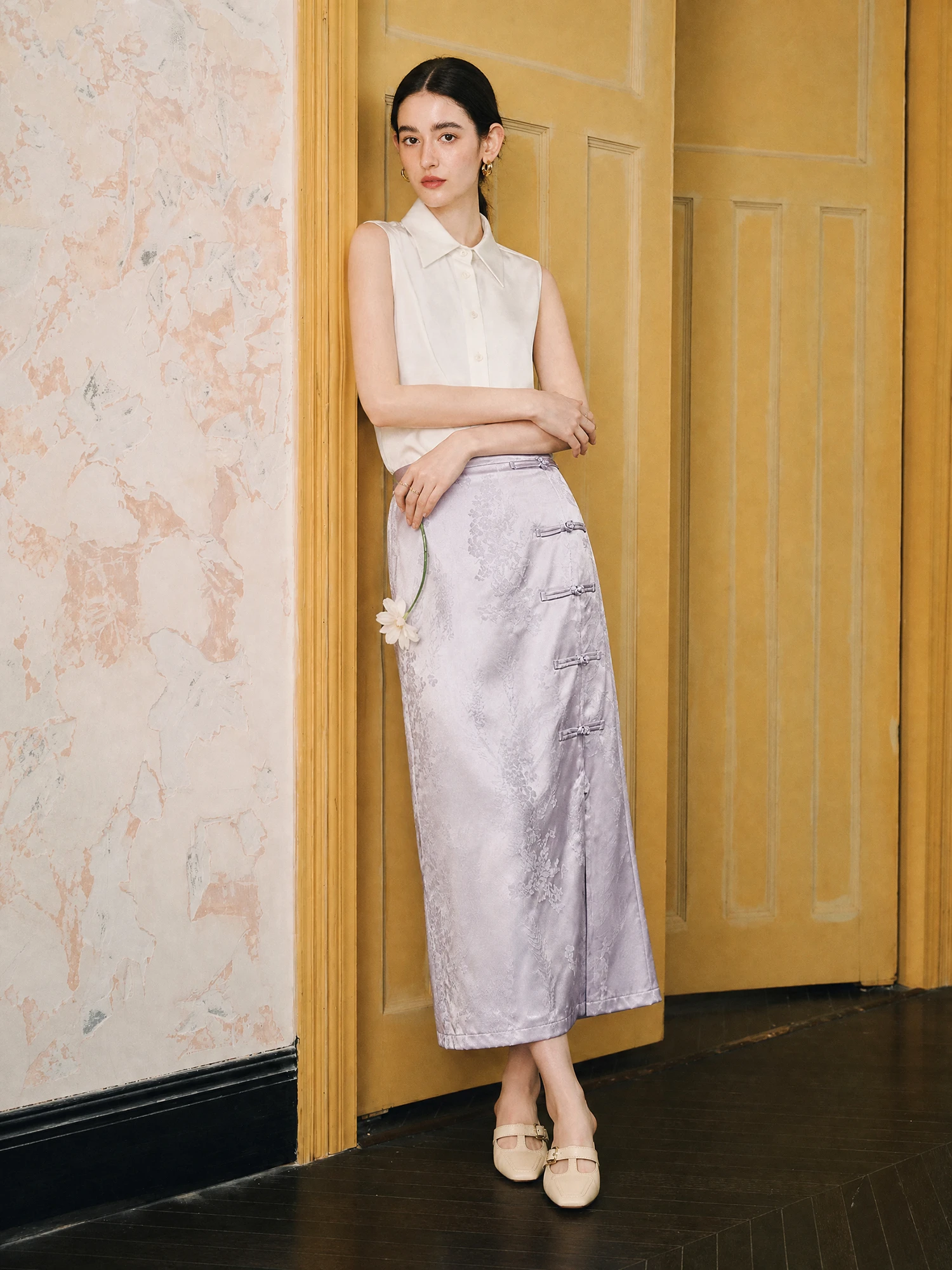 Elegant Heavyweight Satin Embroidered Handmade Button Decorated Split Mid-Length Straight Tube Half Skirt for Women