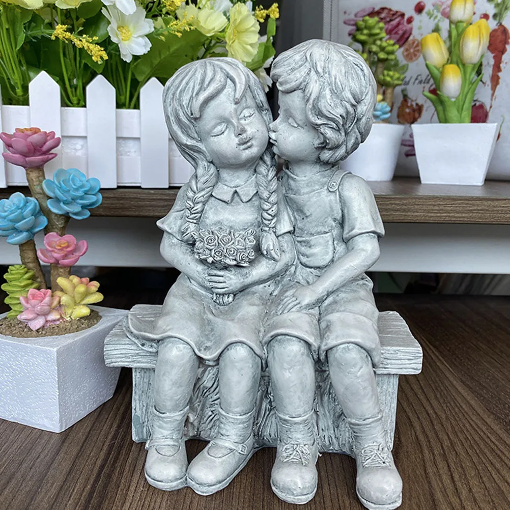 

Resin Boy Kissing Girl Vivid Simulation Durable Craft For Home Office Bedroom Kids Room Decor Garden Landscape Ornament