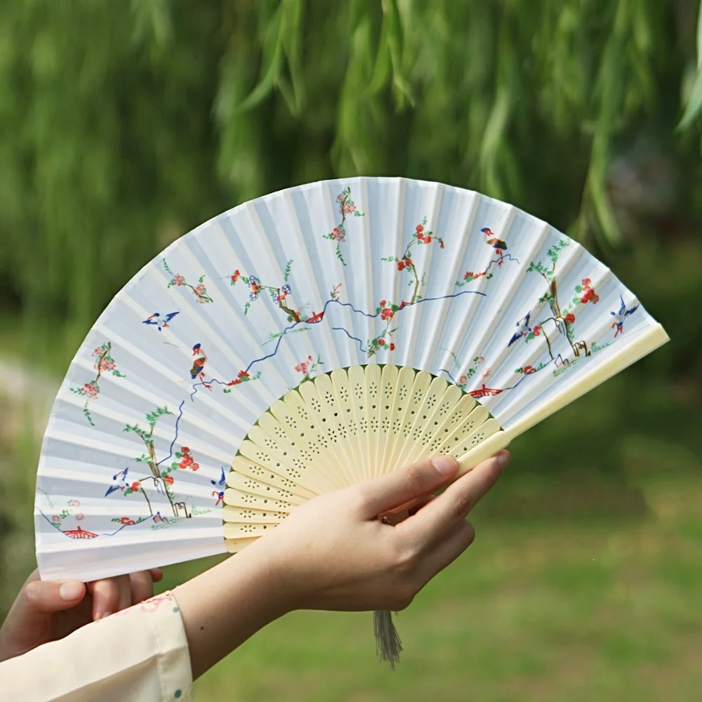 Bamboo Chinese Japanese Folding Fan Vintage Style Tassel Elegent Female Fan Folding Fan Silk Hand Fan Shank Classical Dance Fan