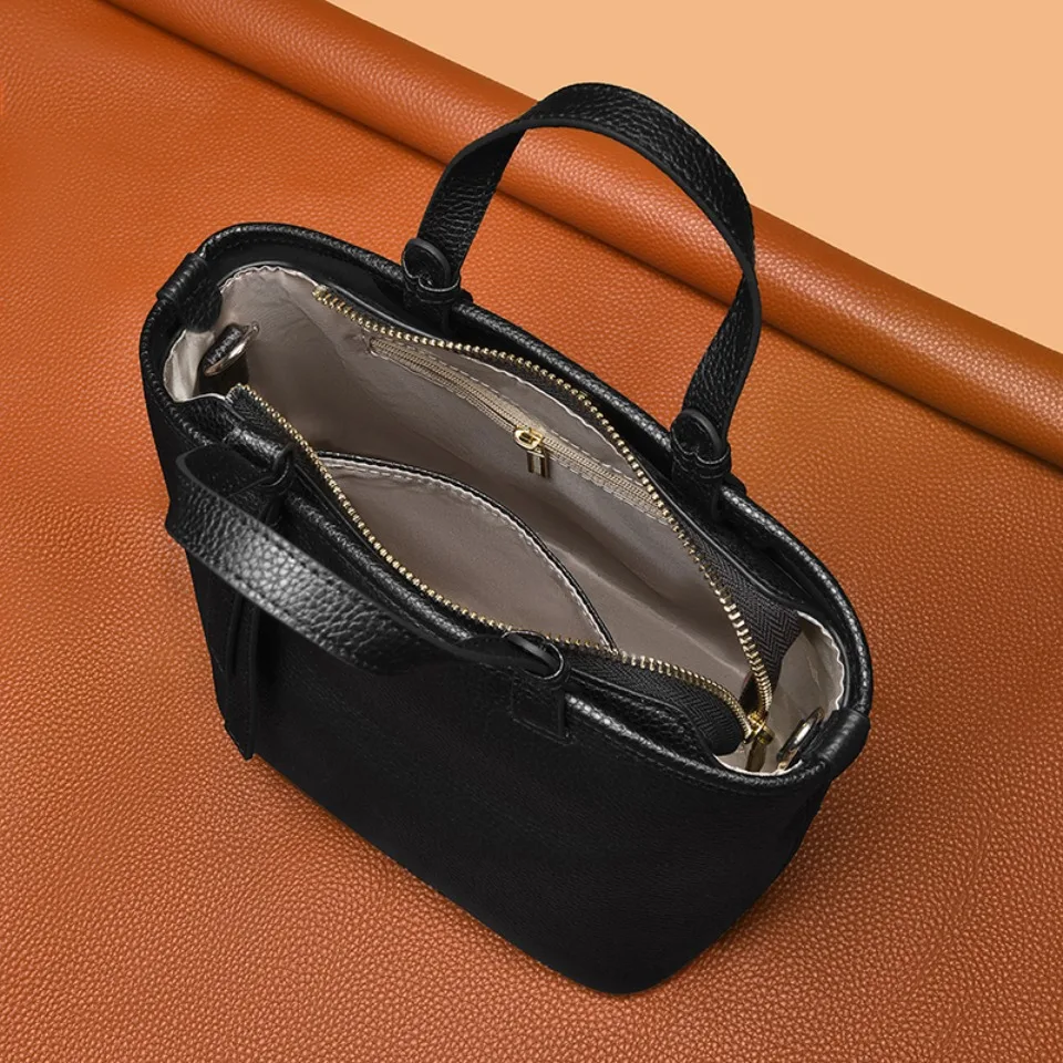 Genuine Top Quality Cowhide Leather Ladies Luxury Designer Handbag Small Casual Tote Bag Casual Shopping Suitable for Commuting