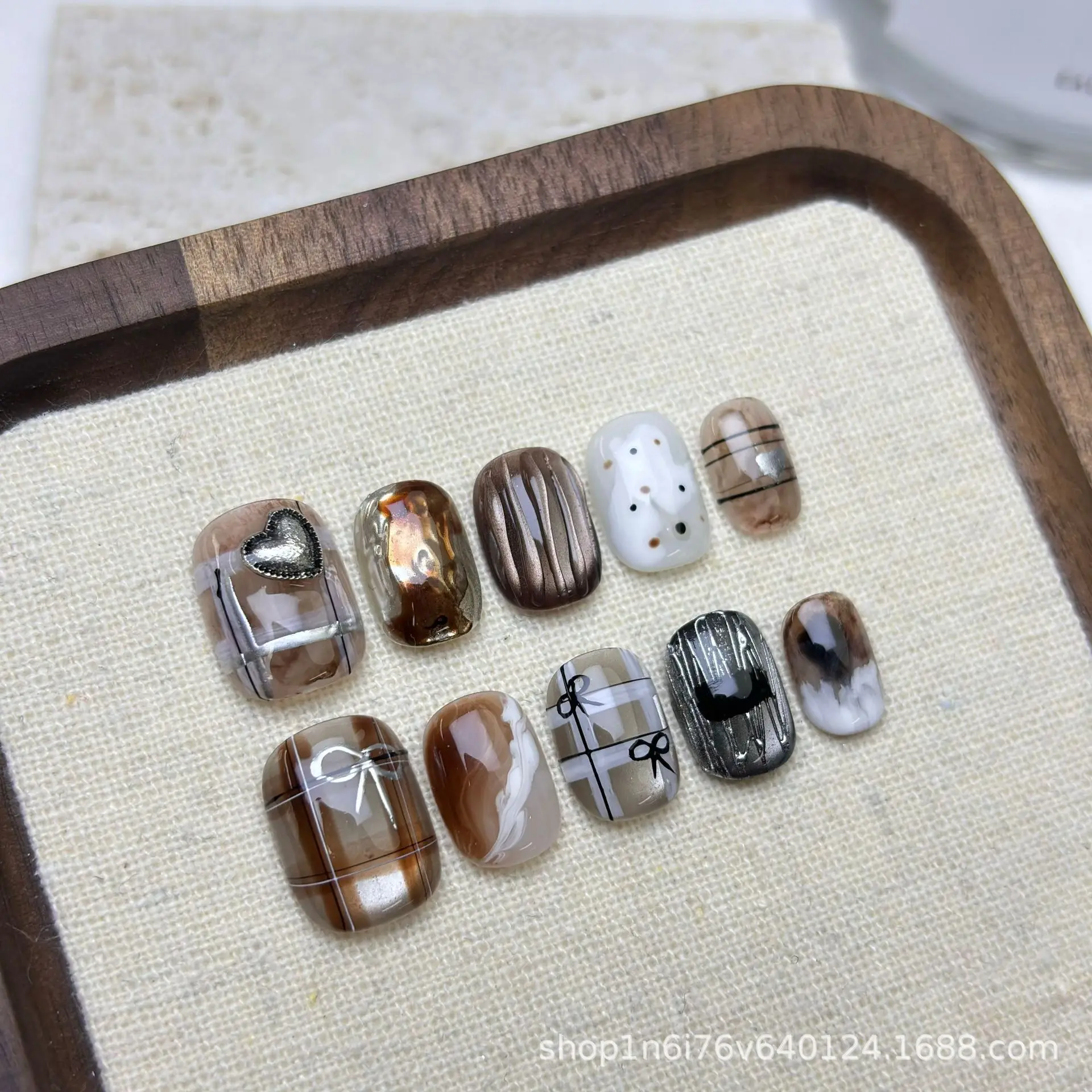 10개 수제 프레스온 네일 가을/겨울 달걀껍질 하트 리본 풀커버 여성&소녀용 탈부착 가능 웨어러블 인조 네일