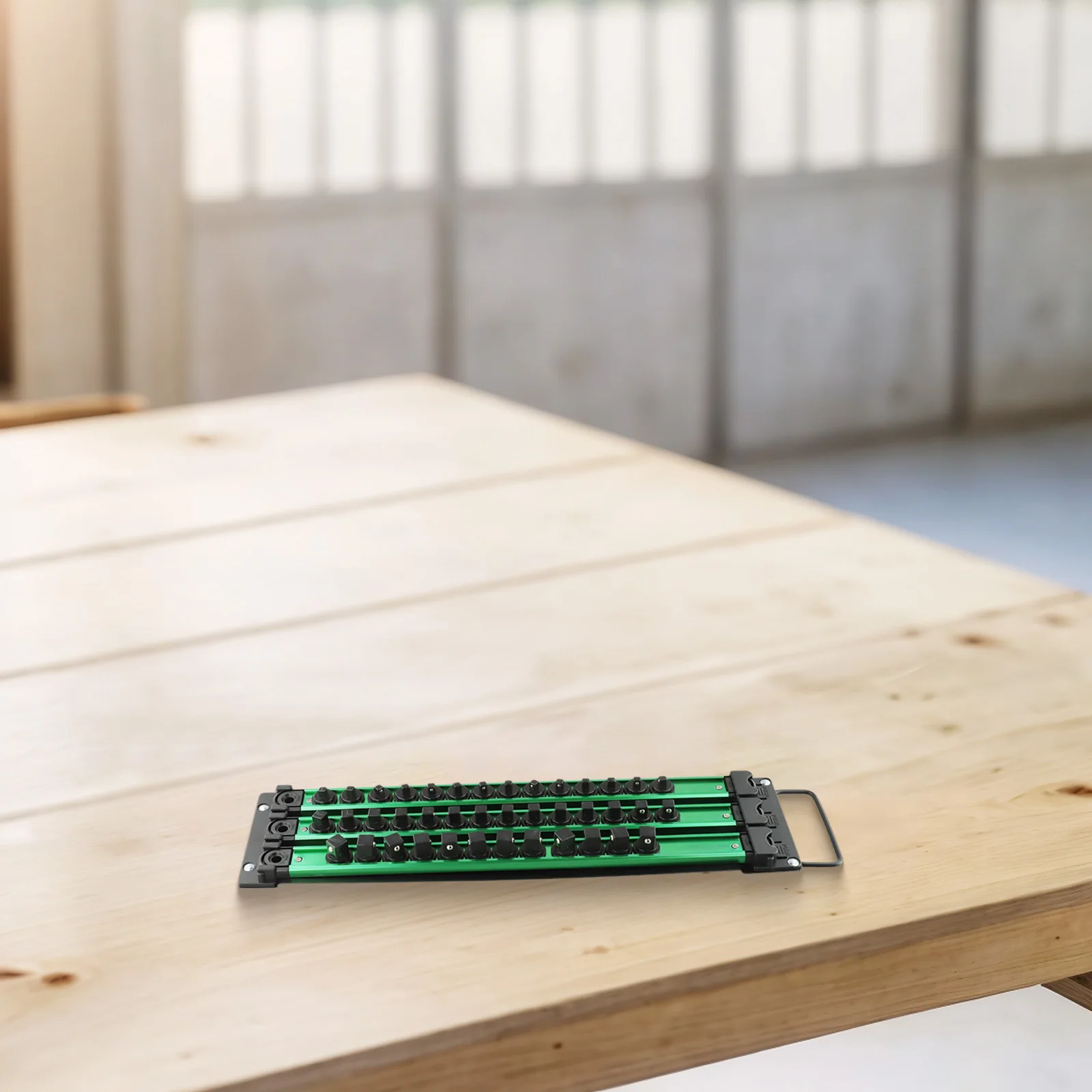 

Прочная направляющая-органайзер для торцевых головок с вращающимися на 360 градусов зажимами для хранения головок 1/4, 3/8, 1/2 дюйма в гараже или на верстаке