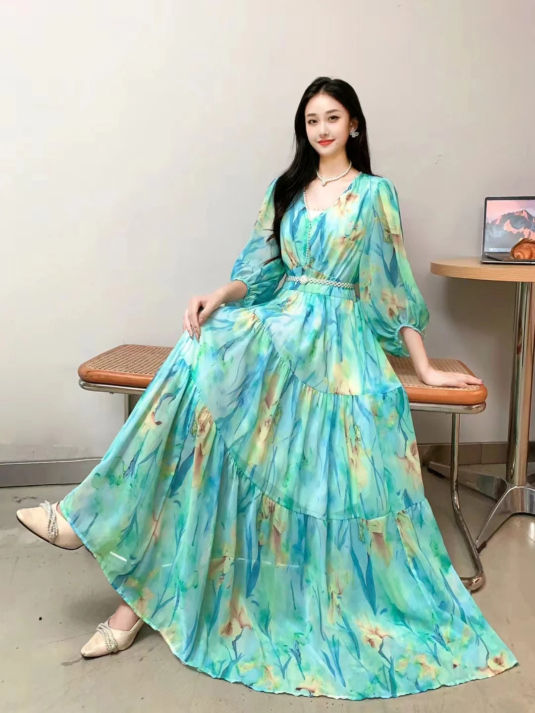 

New Spring Autumn Women Sexy Beading V-Neck Three Quarter Sleeve Belt Slim Long Dress Elegant Print Big Hem Chiffon Dress