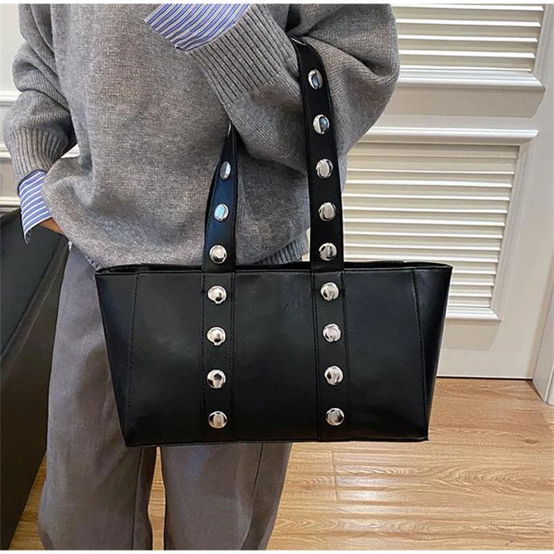 

Funky Square Shoulder Bag Wide Shoulder Strap Studded Underarm Bag Korean Tote Bag Retro High-quality Horizontal Square Handbag