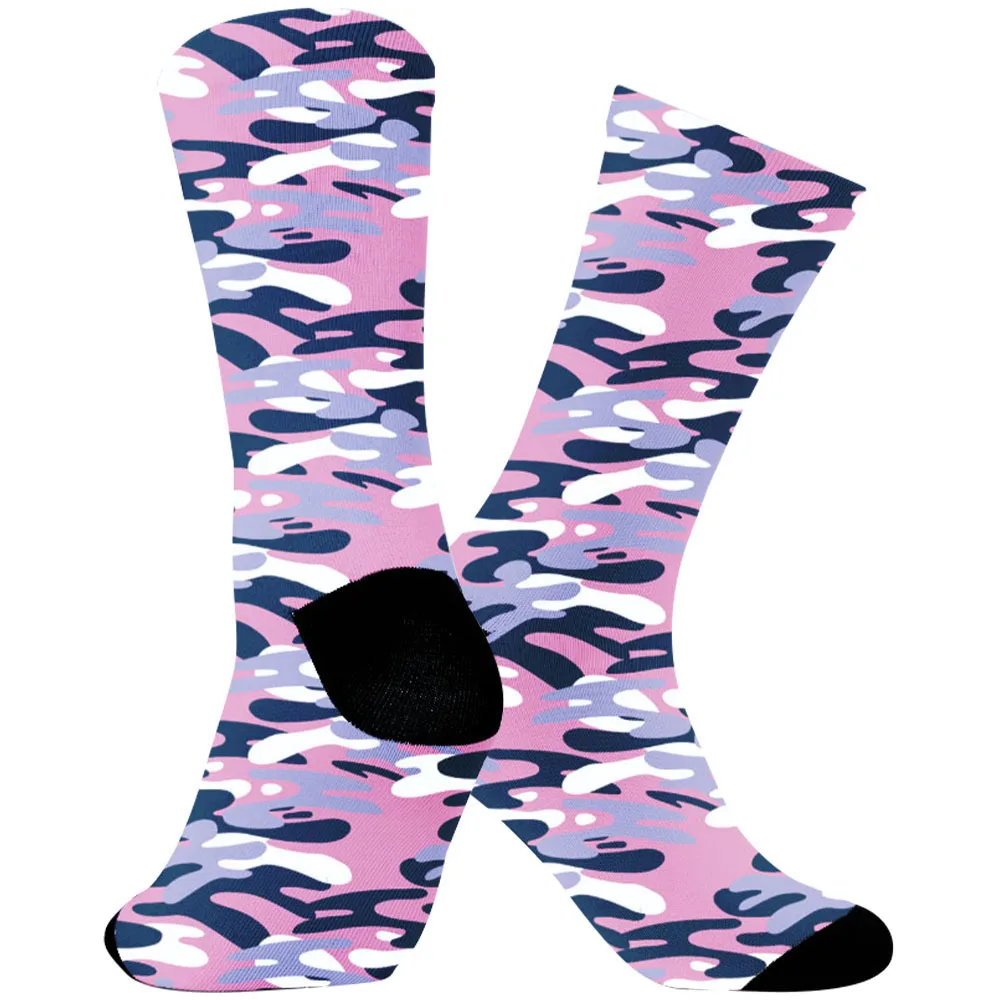 

Anti slip pattern sole with quick drying fabric, suitable for both commuting and sports, recommended for spray painted socks.