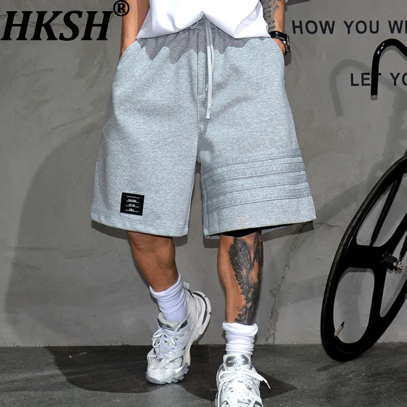 

HKSH Летние новые мужские свободные шорты в стиле панк в стиле ретро, модные уличные спортивные повседневные брюки длиной до колена, прямые капри HK7561