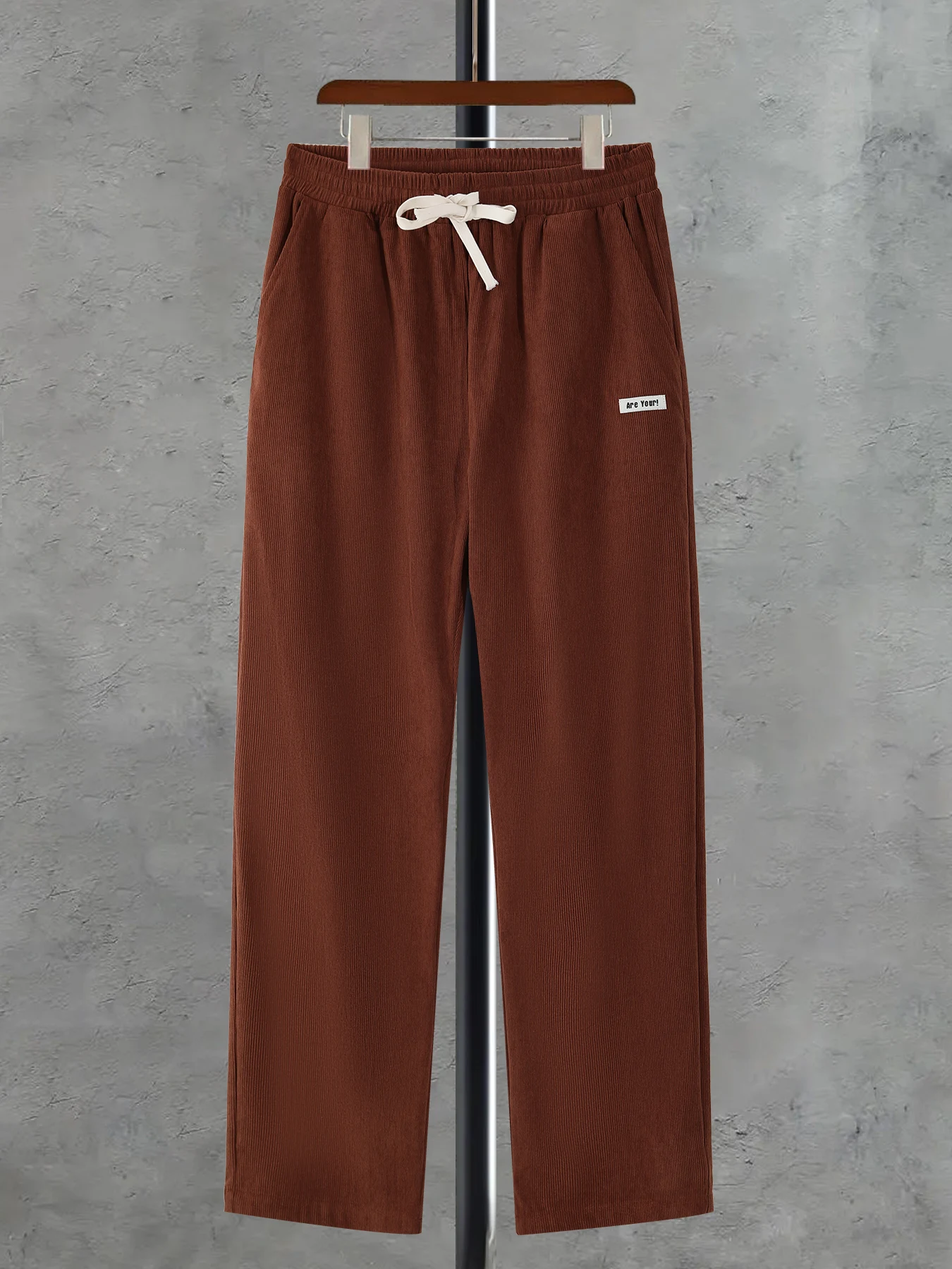 Men's Caramel Brown Fine Ribbed Corduroy Straight-Leg Casual Pants with Elastic Drawstring Waist, Small Logo, Drapey Wide-Leg Pants, Spring and Autumn Retro Loose Fit, Slimming, Versatile, Floor-Length Trousers