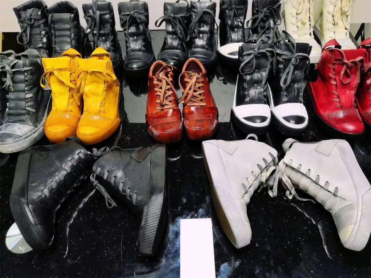 Vantage Goodyear Stivali fatti a mano di lusso alti stampati a mano con graffiti retrò in vera pelle colorante