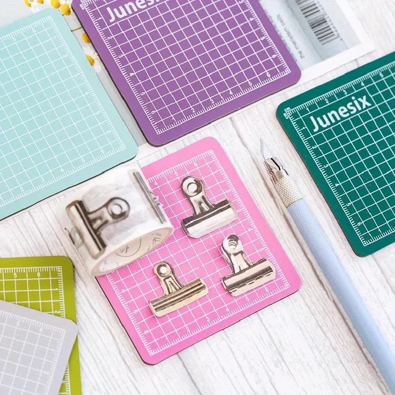 2Pcs Mini Cutting Pad Handmade Model 8x8cm Hand Tent Paper Cutting Pad Journal Cutting Mat