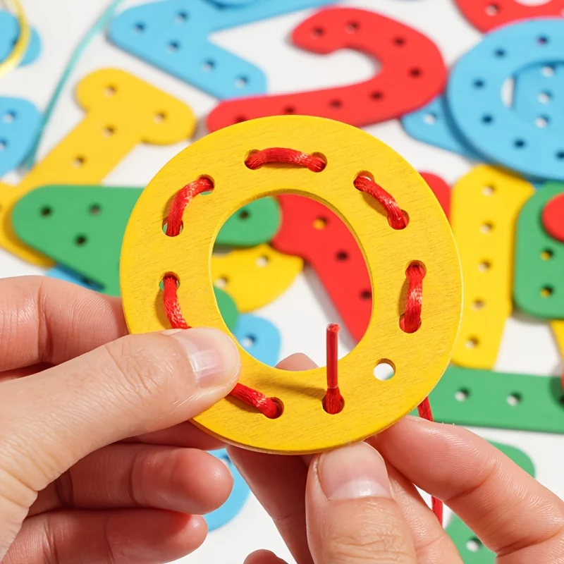 jogo-de-enfiar-letras-e-numeros-brinquedo-educacional-de-madeira-para-coordenacao-motora-infantil-presente-fofo-para-aniversario-natal
