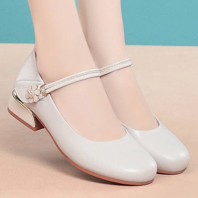 

Spring Summer Women Elegant Soft Leather Shoes Mid Heels Casual Beige One-word Buckle Comfortable Middle-aged And Elderly Granny