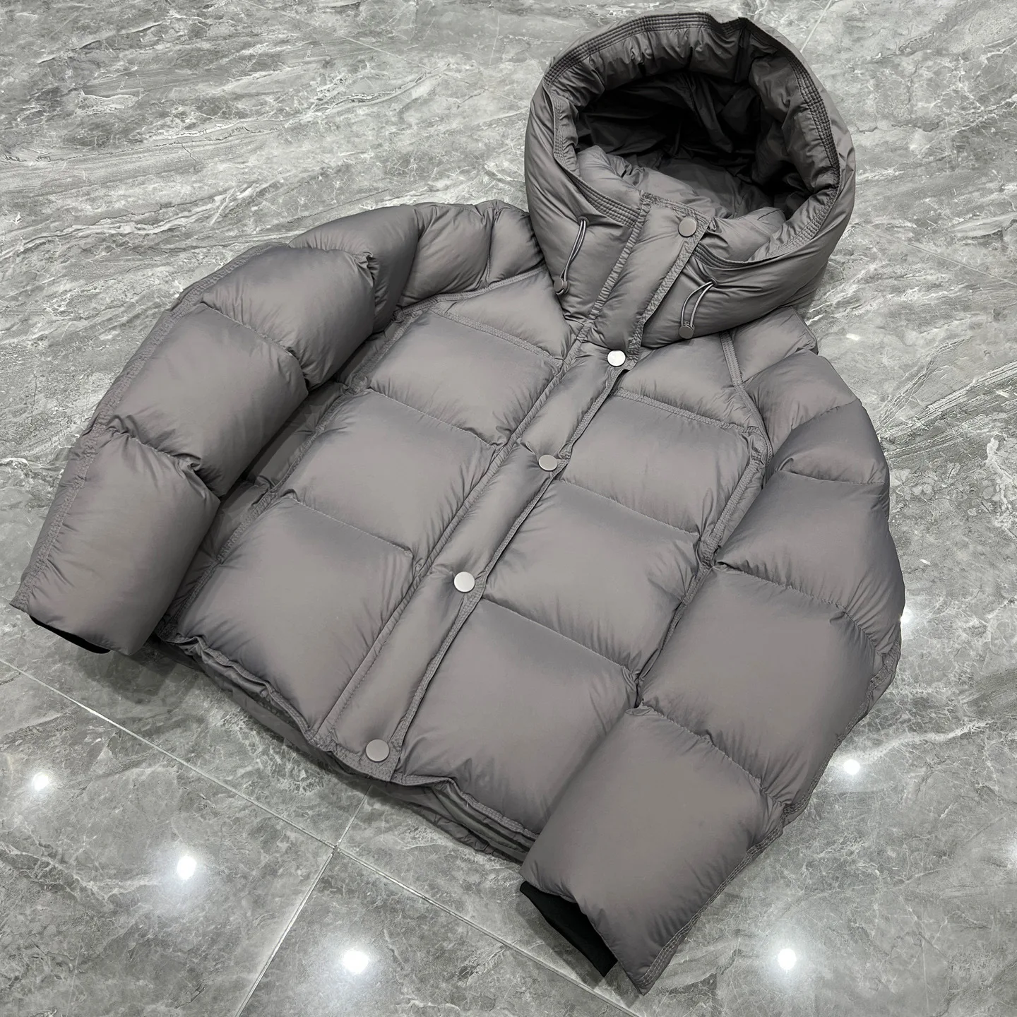 2026 شتاء جديد سترة منتفخة الأبيض بطة أسفل سترة المرأة قصيرة سميكة سحابة معطف فضفاض 90 الأبيض بطة أسفل مقنعين معطف الخبز