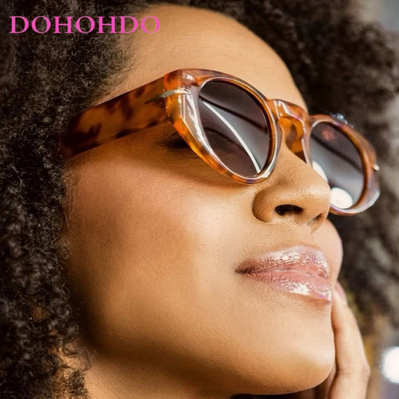 

New Small Punk Sunglasses Women Men Vintage Rivets Round Frame Sun Glasses Female Driving Shades Summer Traveling Eyewear UV400