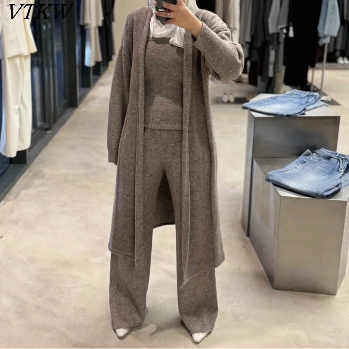 

VTKW Woman's V-neck Button-down Design, Versatile And Stylish. Pure Color. 2025 Spring Loose-fitting Long Pants Two-piece Set