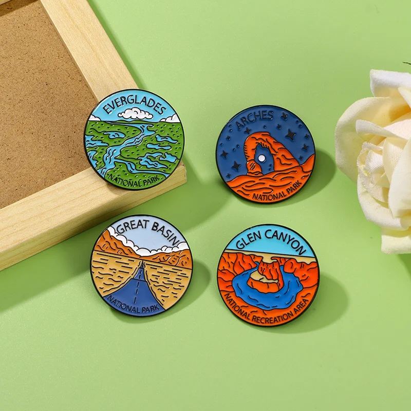 4Pcs/Set National Park Series Pins Glen Canyon Arches Great Basin Everglades Enamel Round Brooches Souvenir Badge