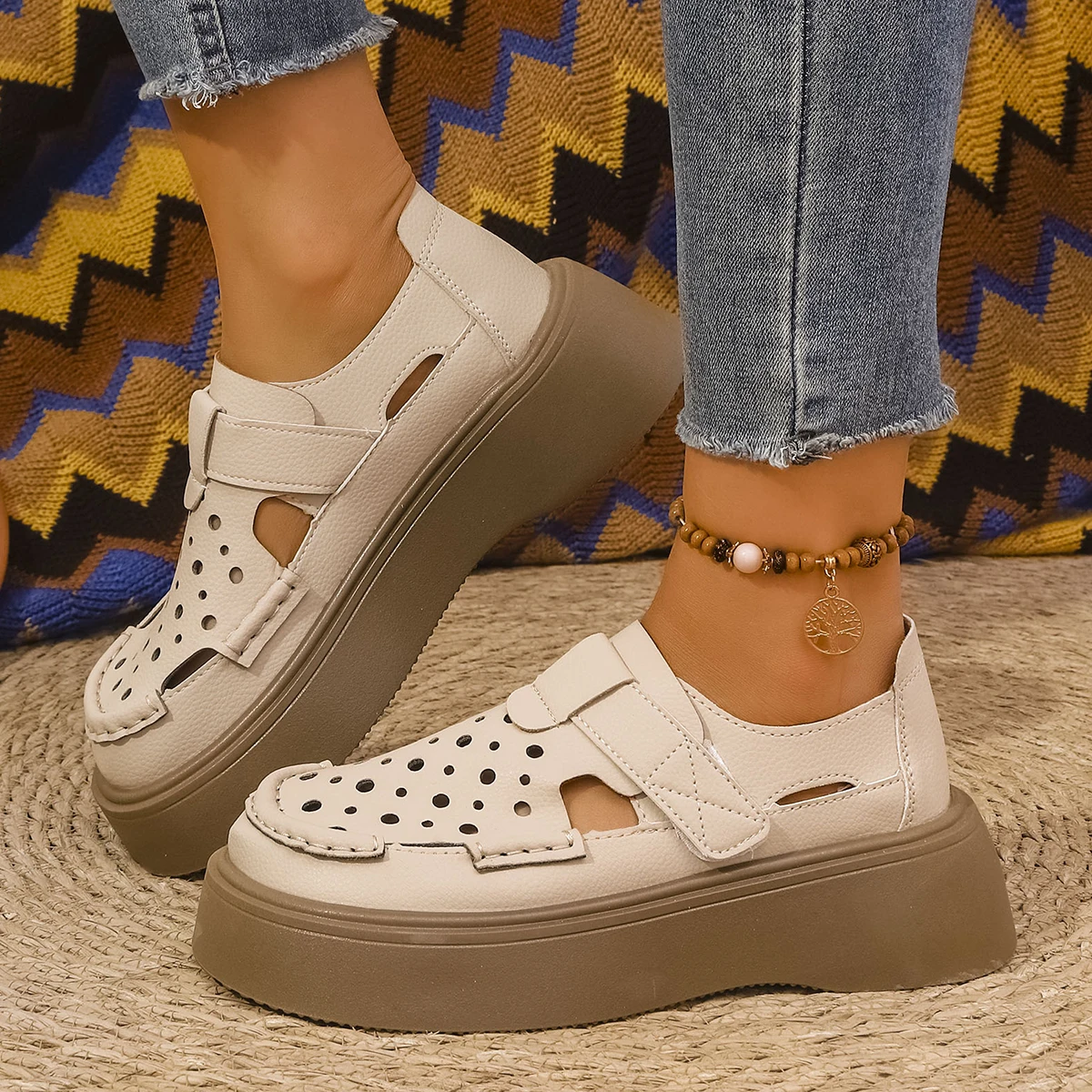 Trend Roman Style Women Sandals 2025 New Summer Hollow Out Sandals Breathable Thick Heel Shoes Women Retro Casual Slip-On Shoes