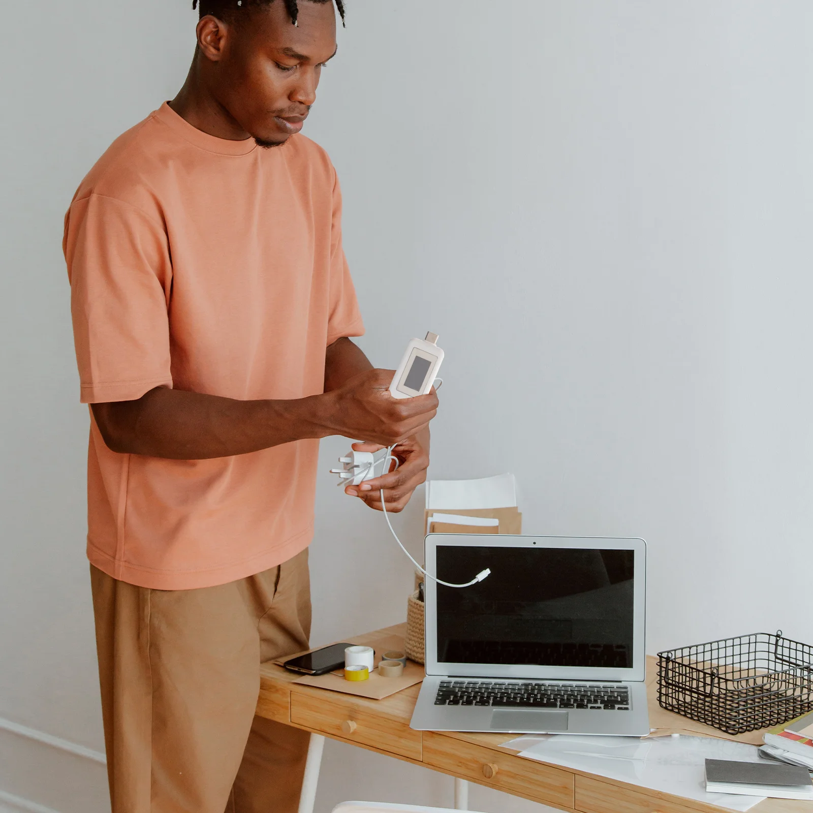 

USB Type-C Digital Color Screen Tester Power Voltage Current Monitor USB Tester Charging Status Indicator Current Voltmeter