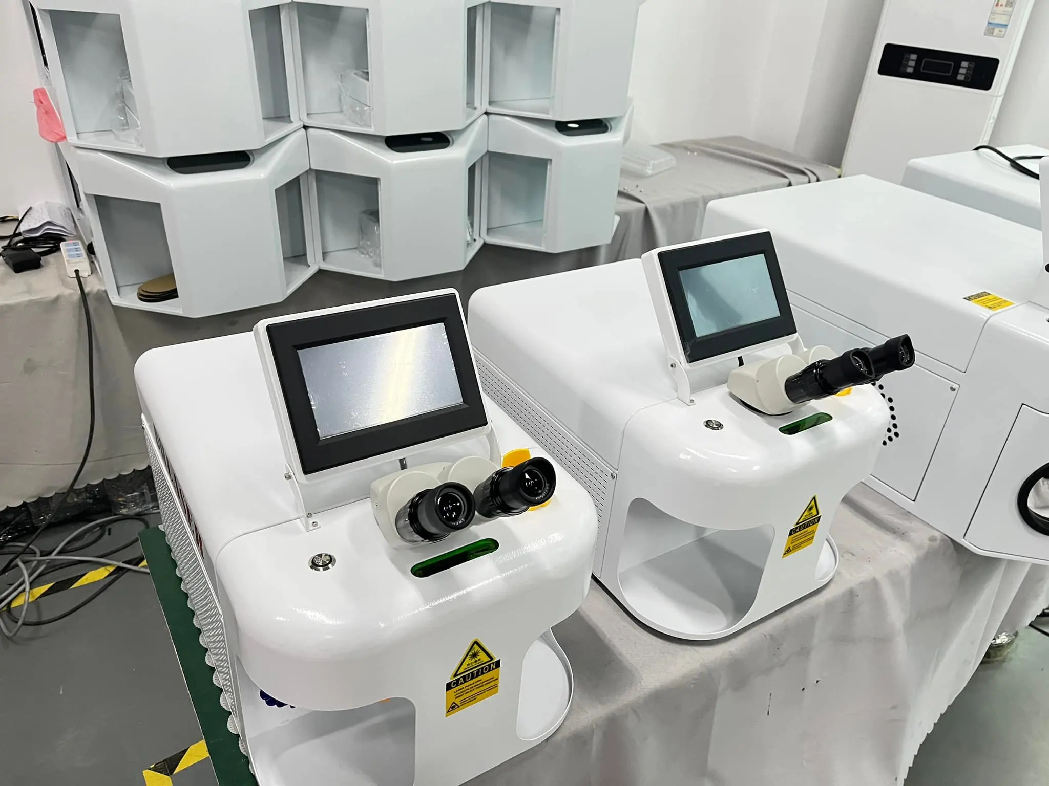 Jewelry Welder Laser Welding Machine for Repair Jewelry 100w 200w Gold Silver Metal Jewelry Welder Repair Rings Necklace
