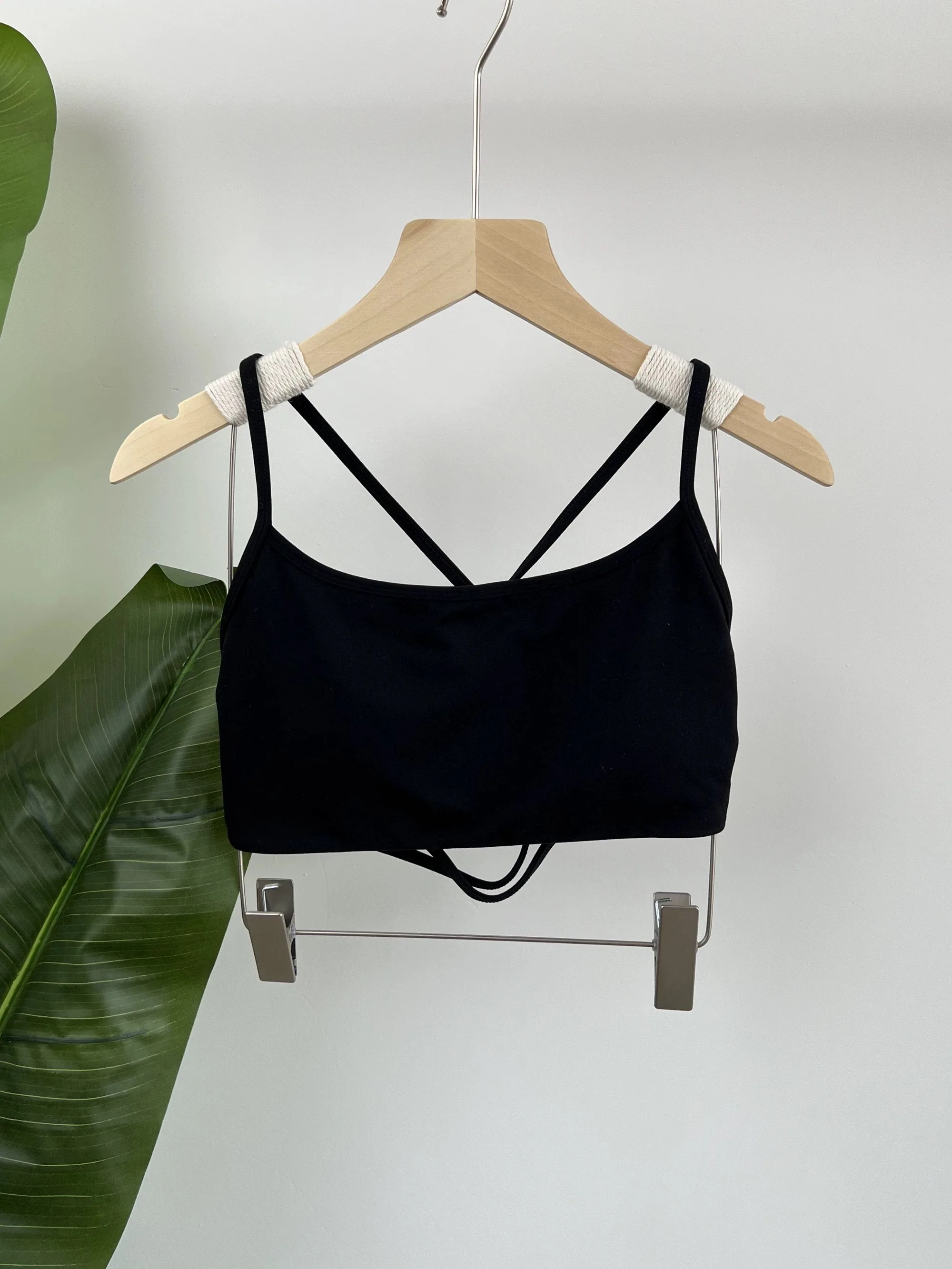 Damen-Sport-BH mit überkreuztem Rücken, stoßfest, gerafft, sexy Gym-Lauf-BH, Sommer-Yoga-Weste, bequeme Outdoor-Fitnesskleidung – Detail 14