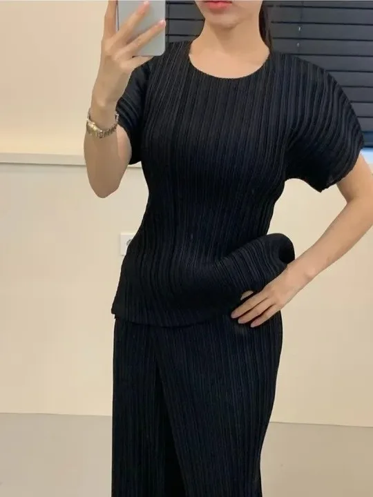 Atasan Wanita Bergaris Retro atau Sve Celana Panjang Simpul Samping Desain Baru Musim Panas Set Dua Potong Pakaian Trendi Berkelas Ele