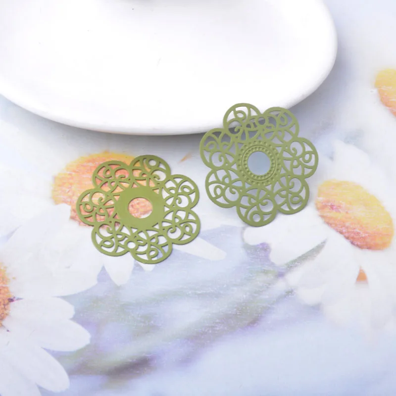 20 Stück AB3896 Messing-Filigran-Schmuckanhänger, gold-schwarze Anhänger-Verbinder, DIY-Zubehör für Damenohrringe und Halsketten – Detail 4