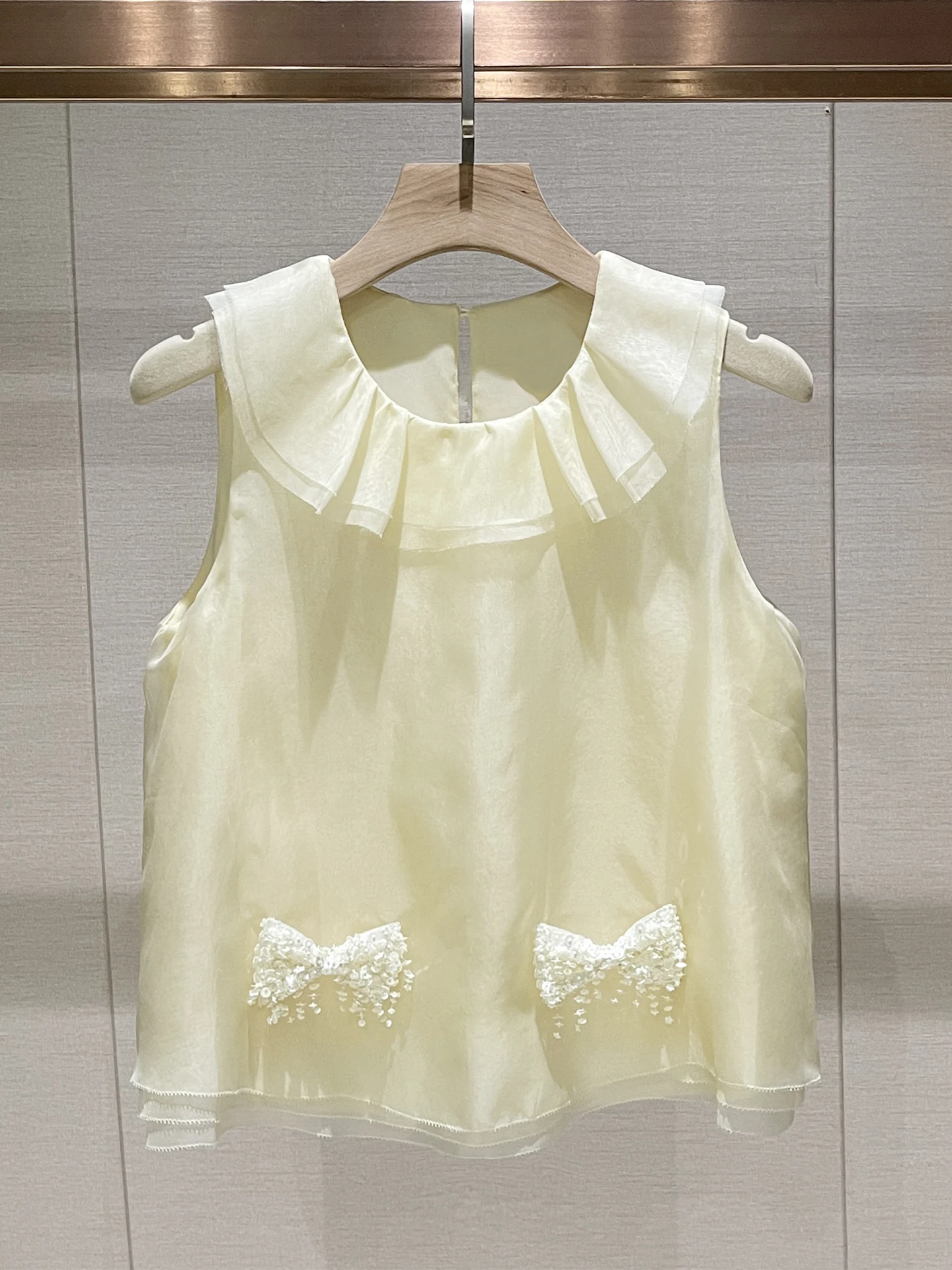 

Sweet Girl Style Silk Vest Women Summer New Sleeveless Small Shirt Knot Embellished Anti-Aging Luxury Top