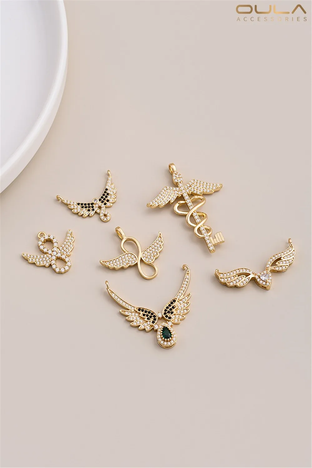 1PCS 14K Gold-plated and Zircon Angel Wings 8-character Love Infinite Angel Wings Pendant Double Pendant Necklace