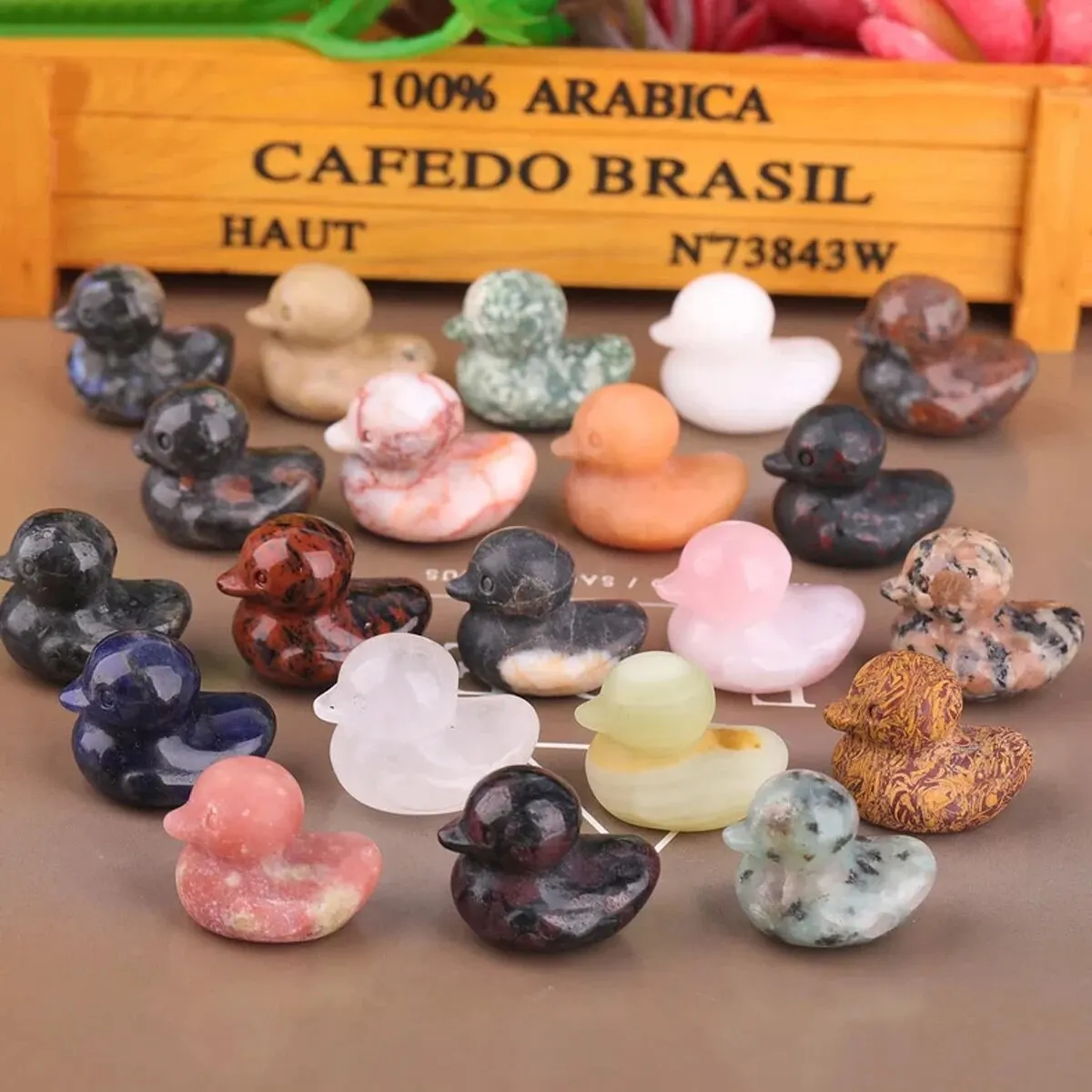 1pc Natural Crystal Stone Duck Hand Carved Ornaments, Crystal Original Stone Animal Ornaments